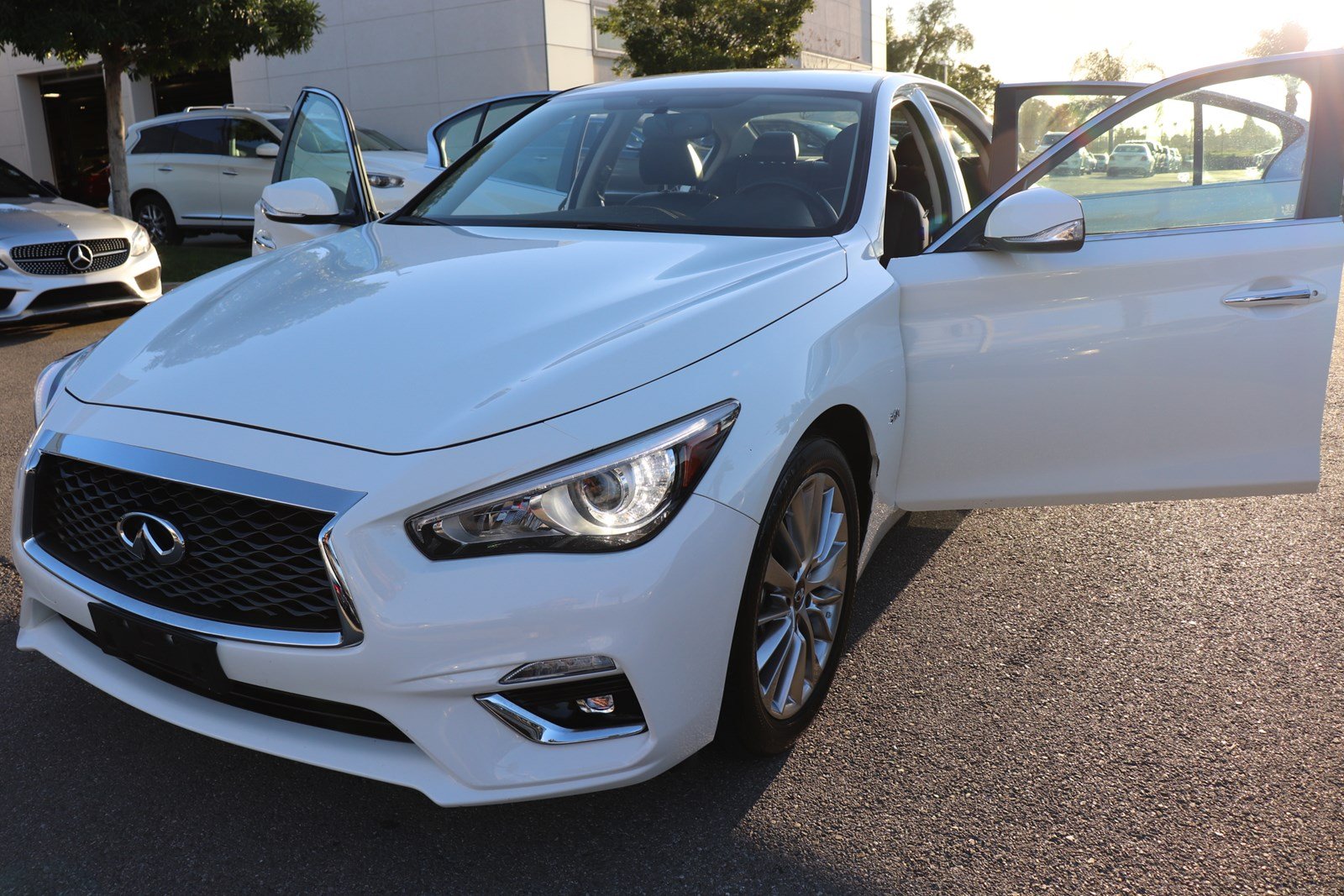 Pre-Owned 2018 INFINITI Q50 3.0t LUXE